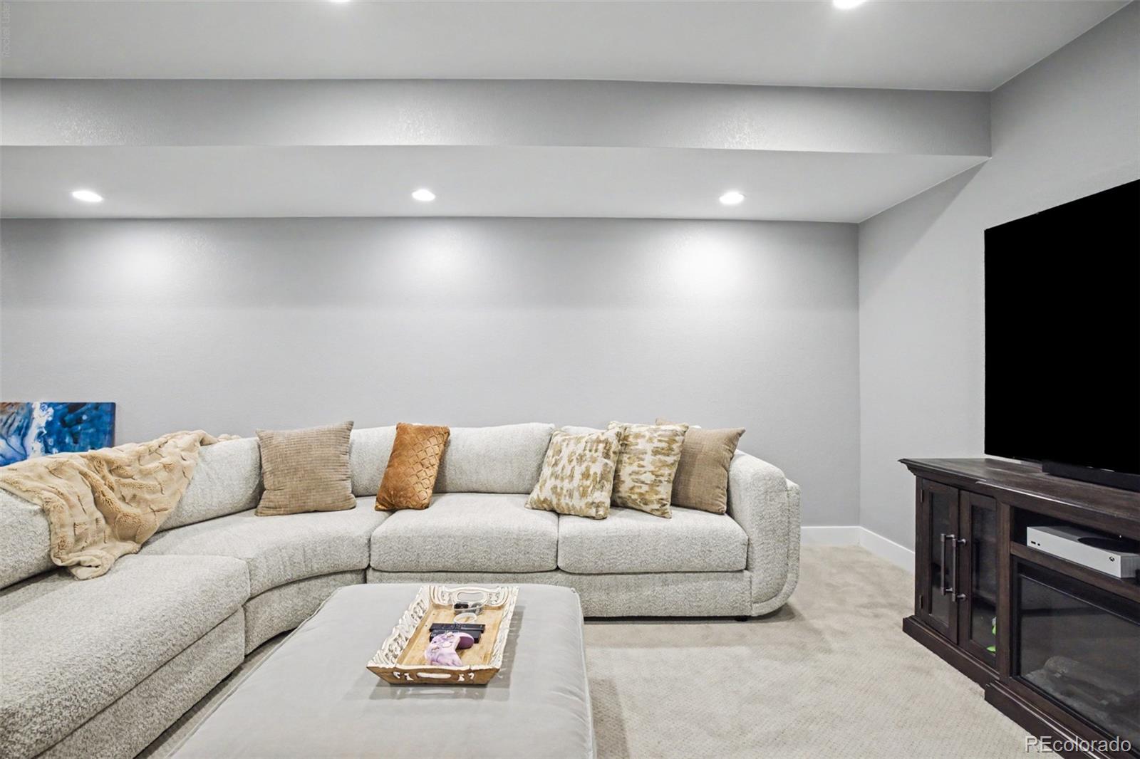 9761 Taylor River-R Circle
