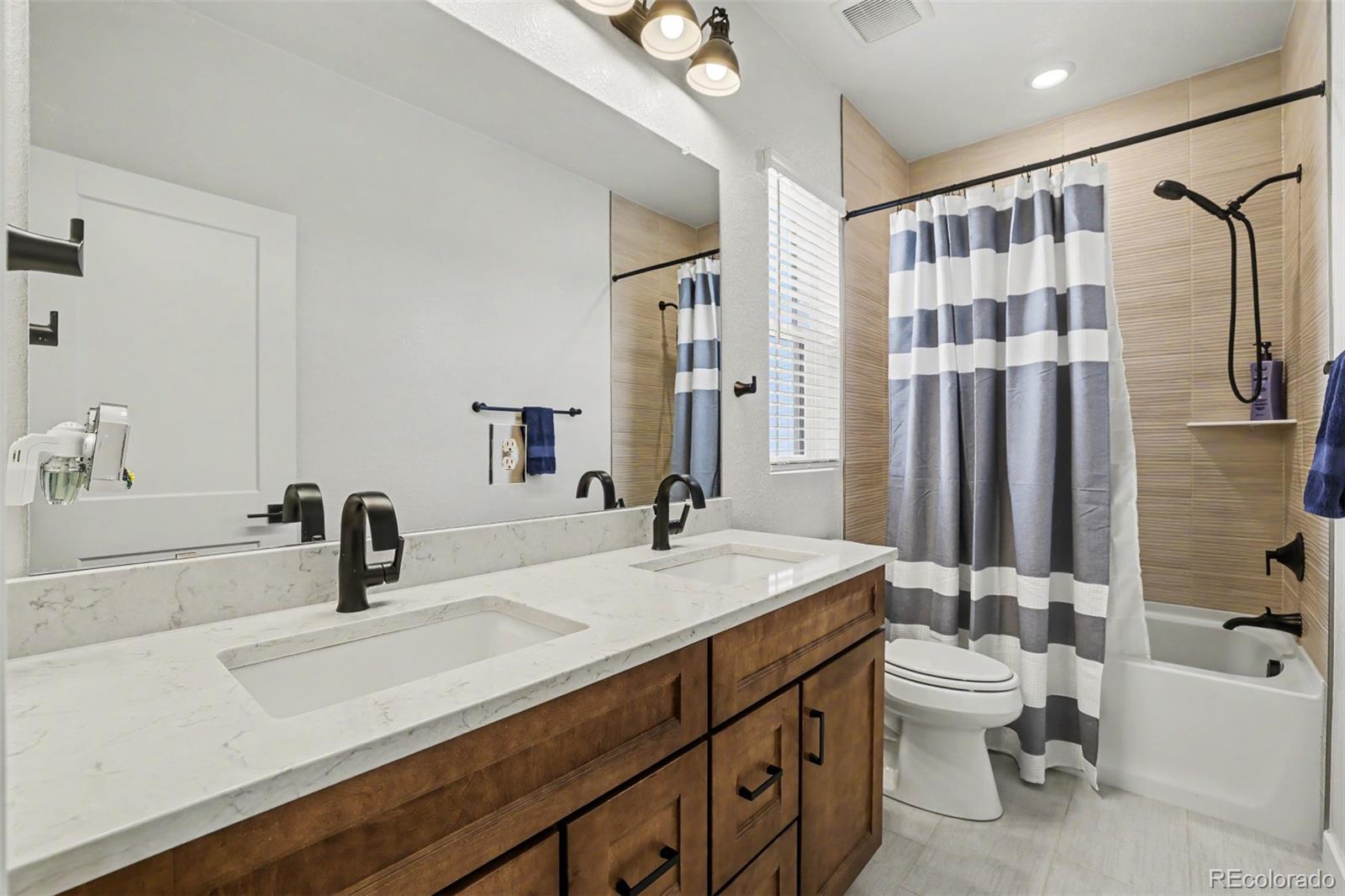 8765 Moonshimmer Trail