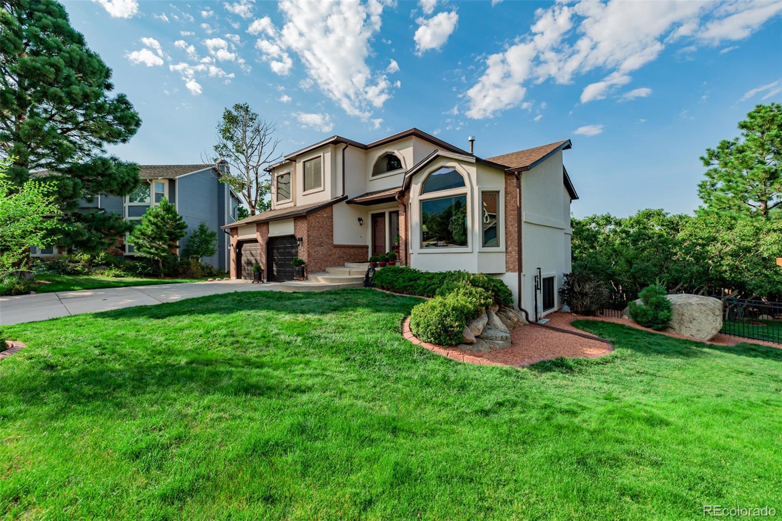 60 Abrook Court