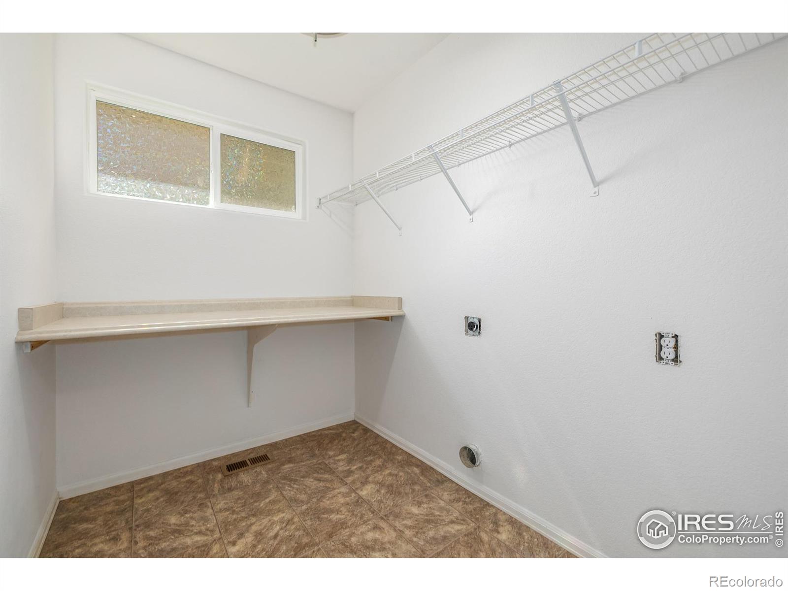 2188 Grain Bin Court