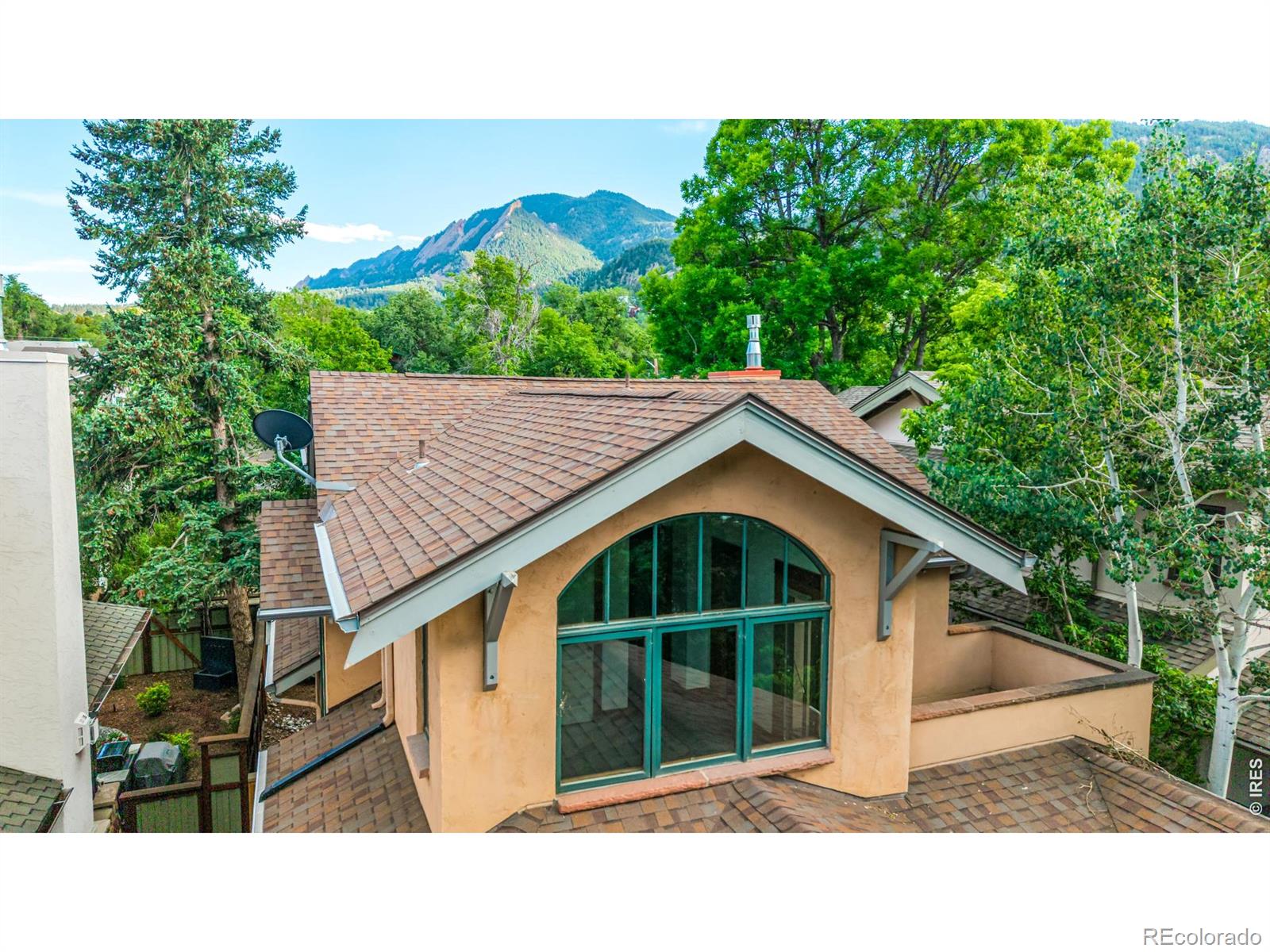 610 Streamside Lane