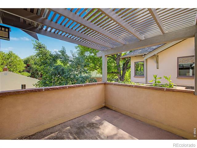 610 Streamside Lane