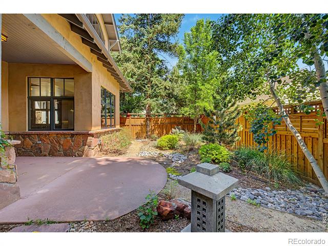 610 Streamside Lane