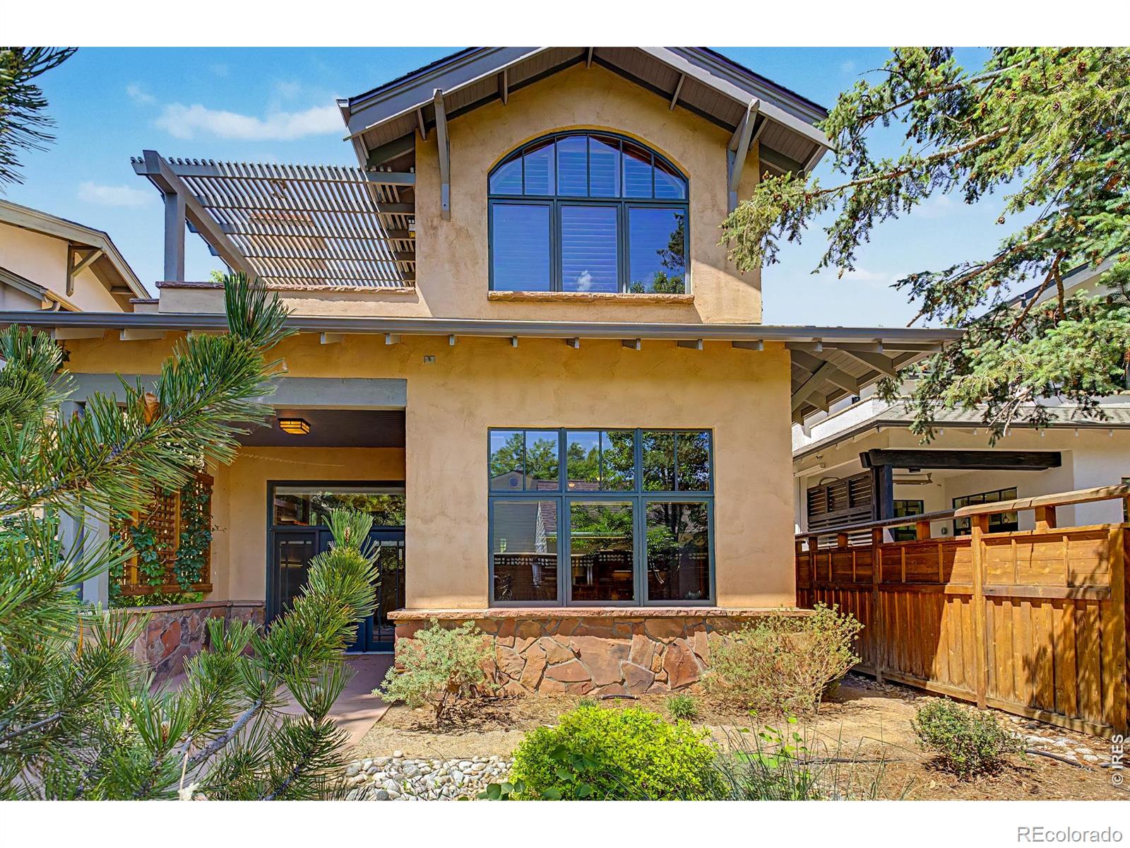 610 Streamside Lane