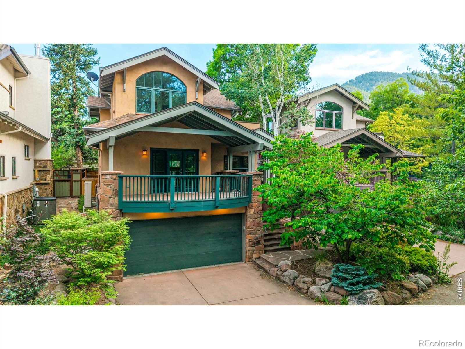 610 Streamside Lane