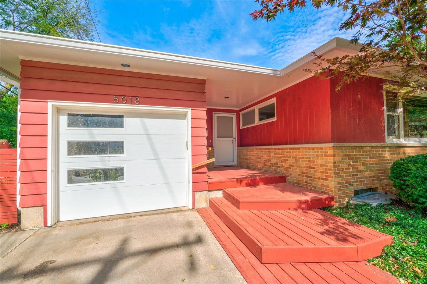 5018 Holiday Drive