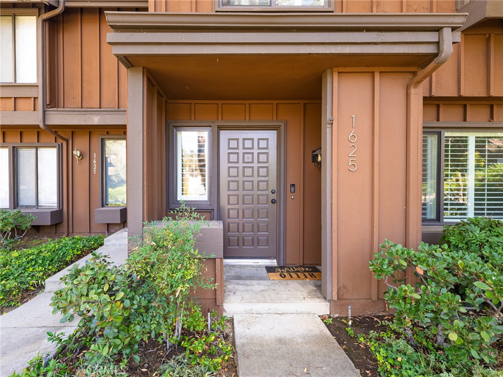 1625 Stonewood Court