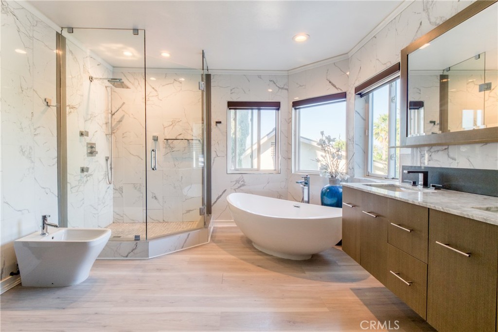 7796 Skyhill Drive