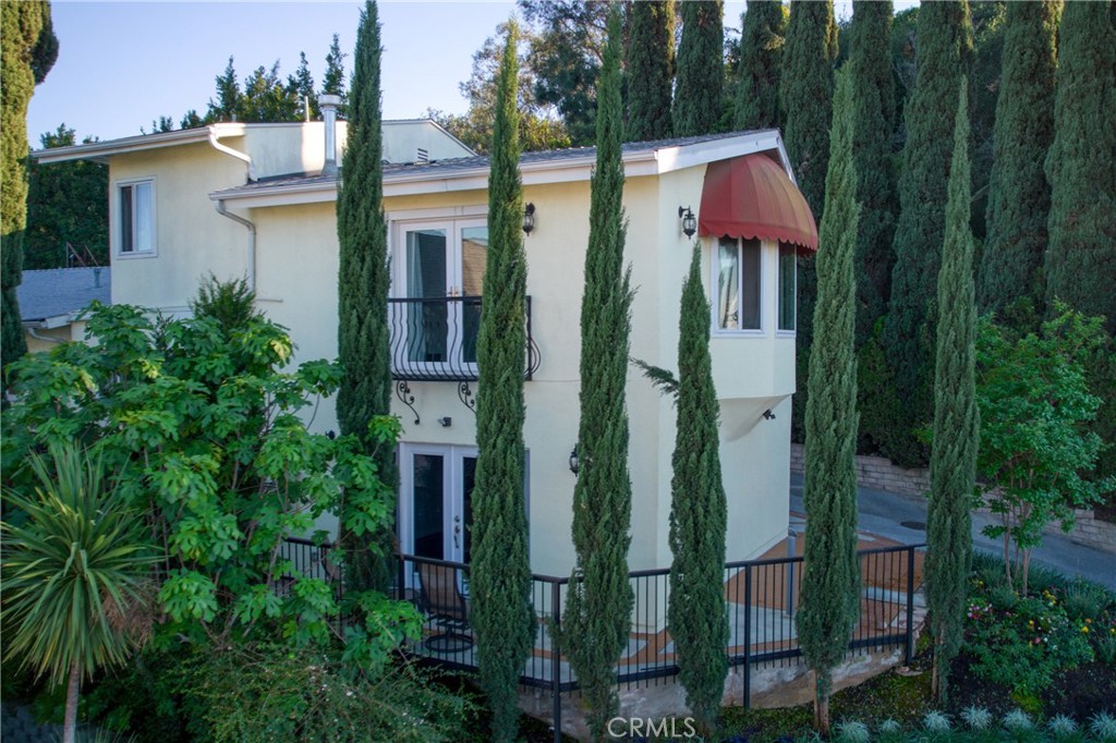 7796 Skyhill Drive