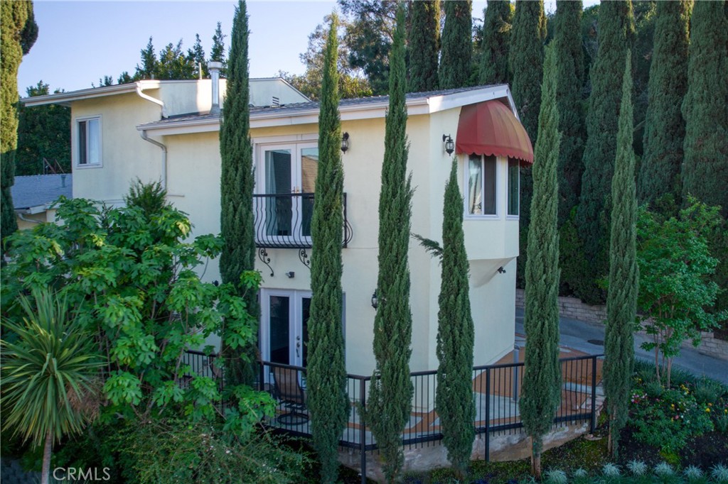 7796 Skyhill Drive
