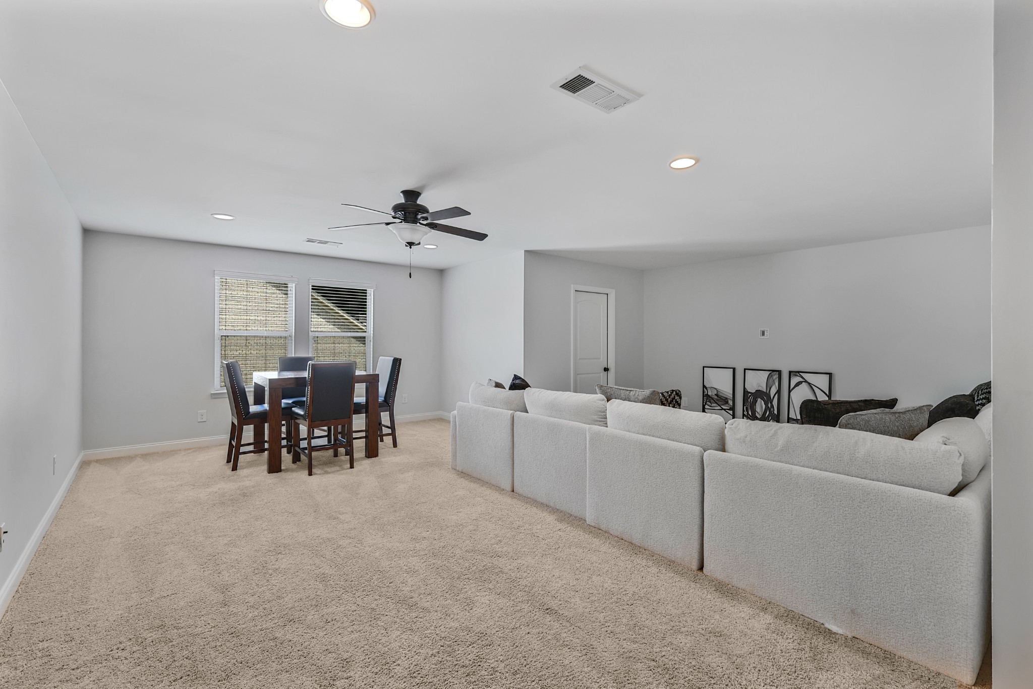 9133 Macauley Ln