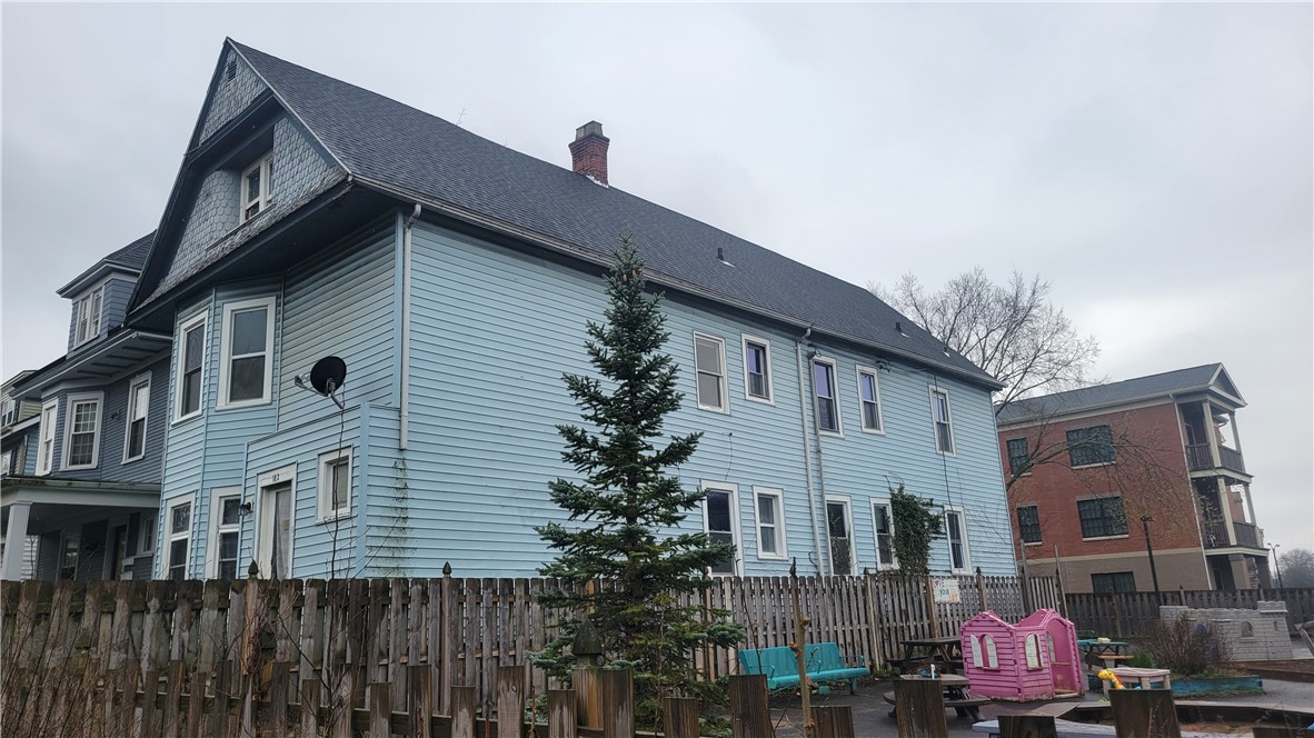 182 Oxford Avenue
