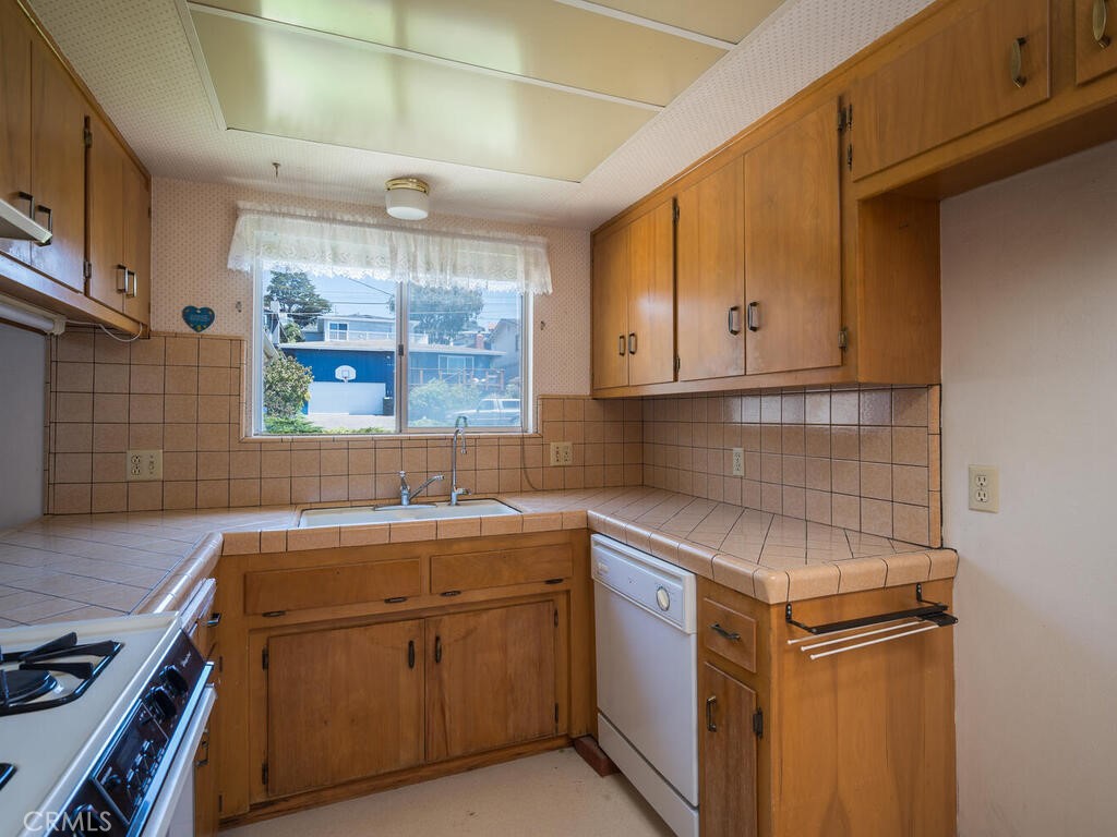 2455 Ironwood Avenue