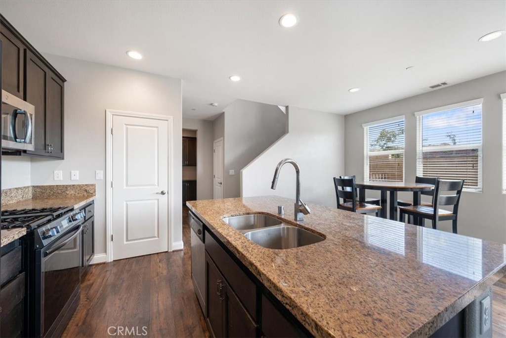 1118 Fox Field Lane