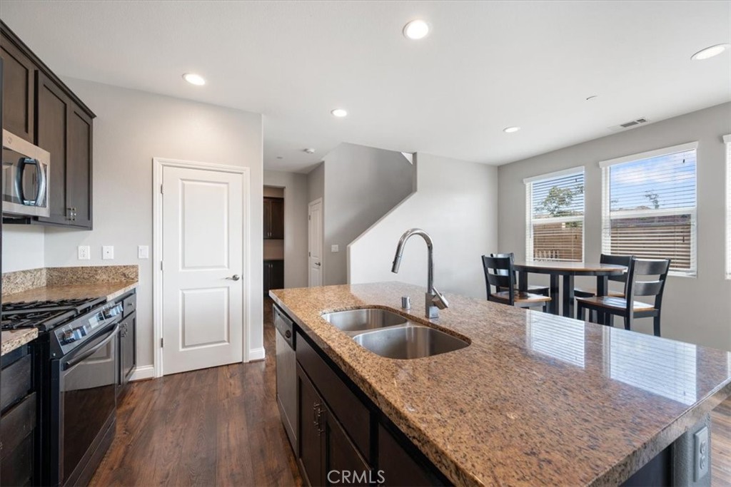 1118 Fox Field Lane