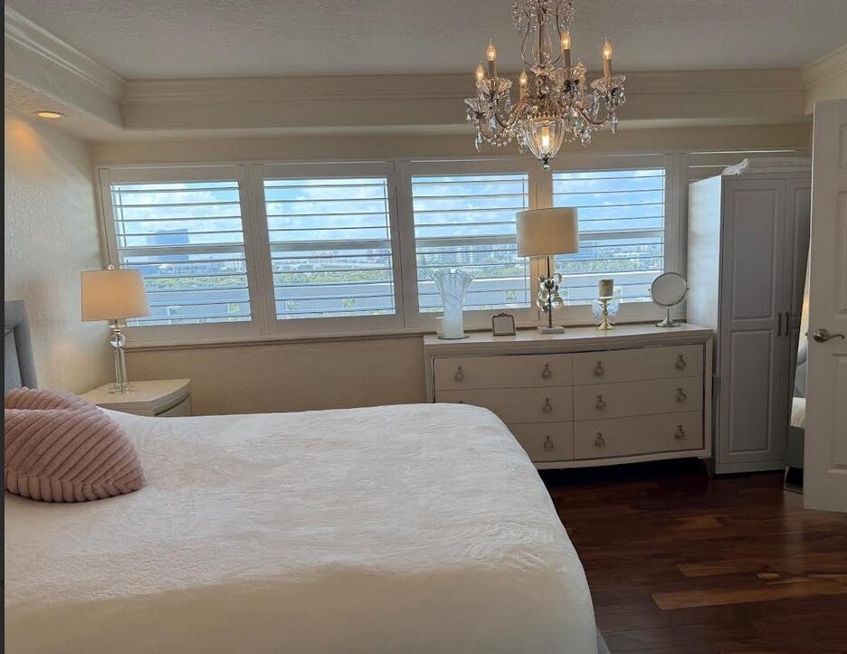 2000 S Ocean 804