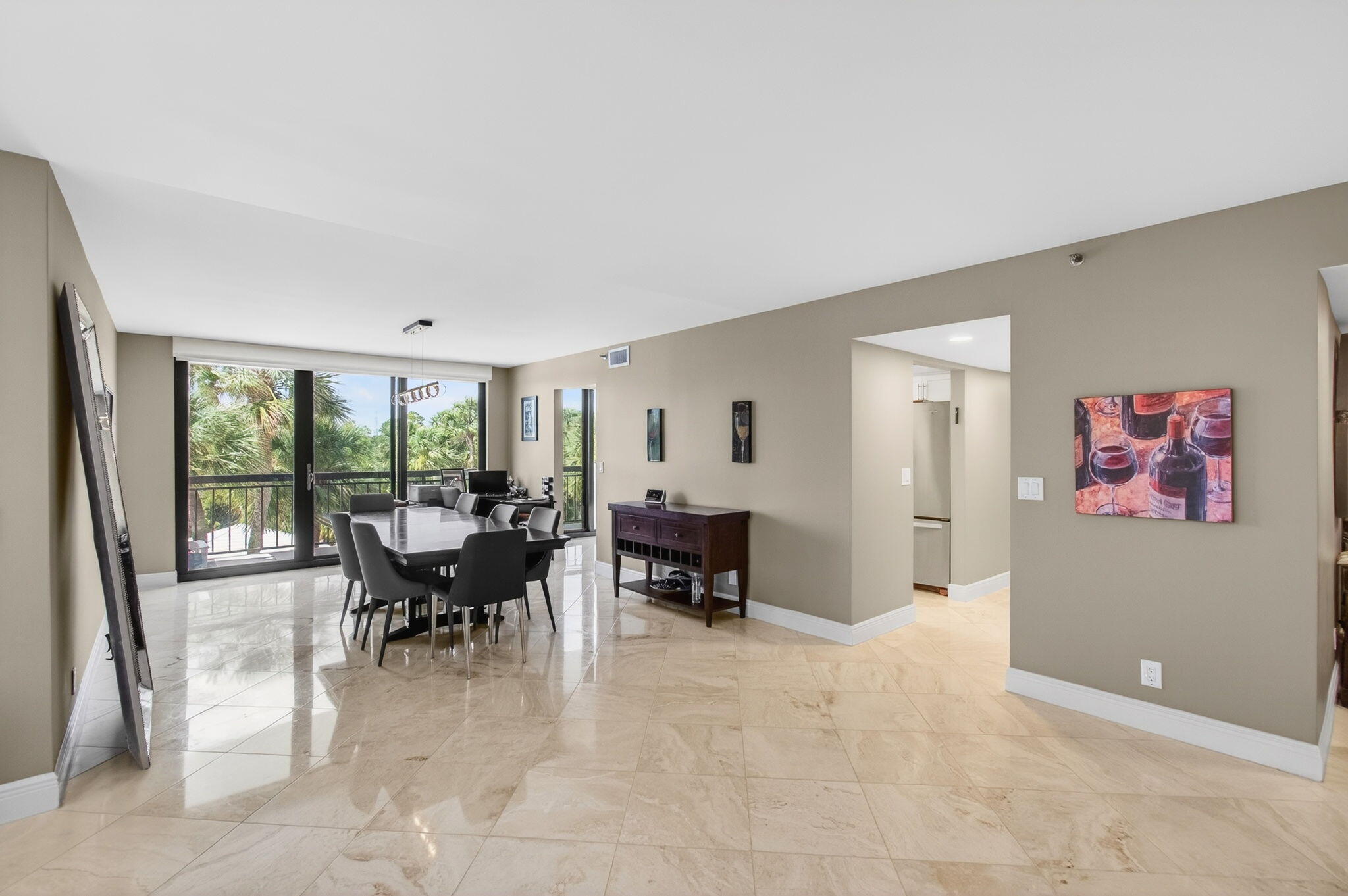 2001 N Ocean Boulevard 305
