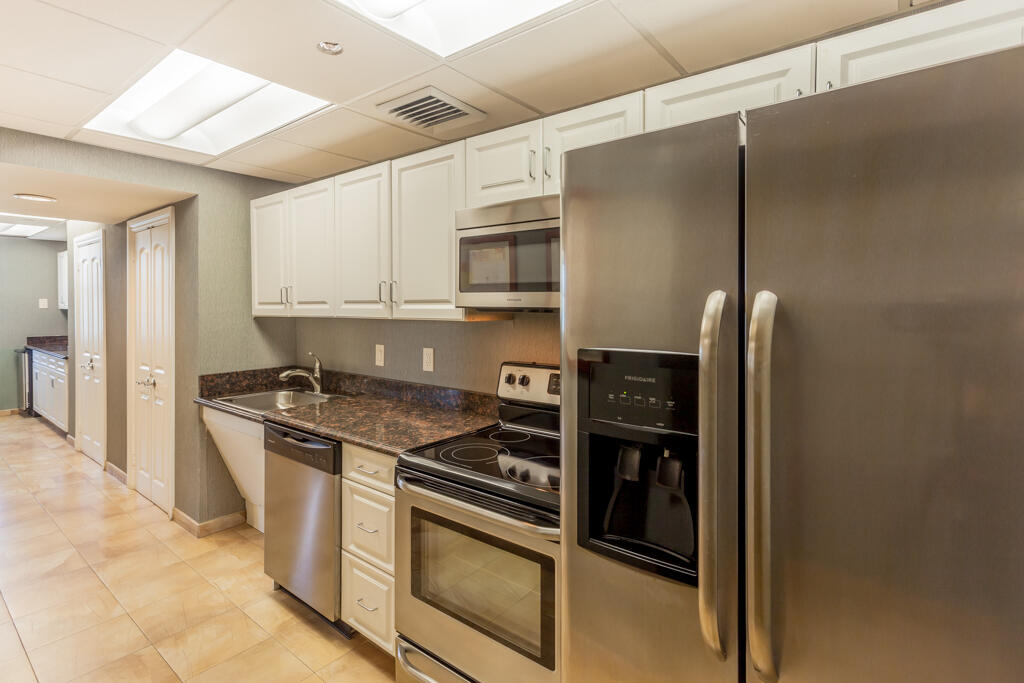 2001 N Ocean Boulevard 305