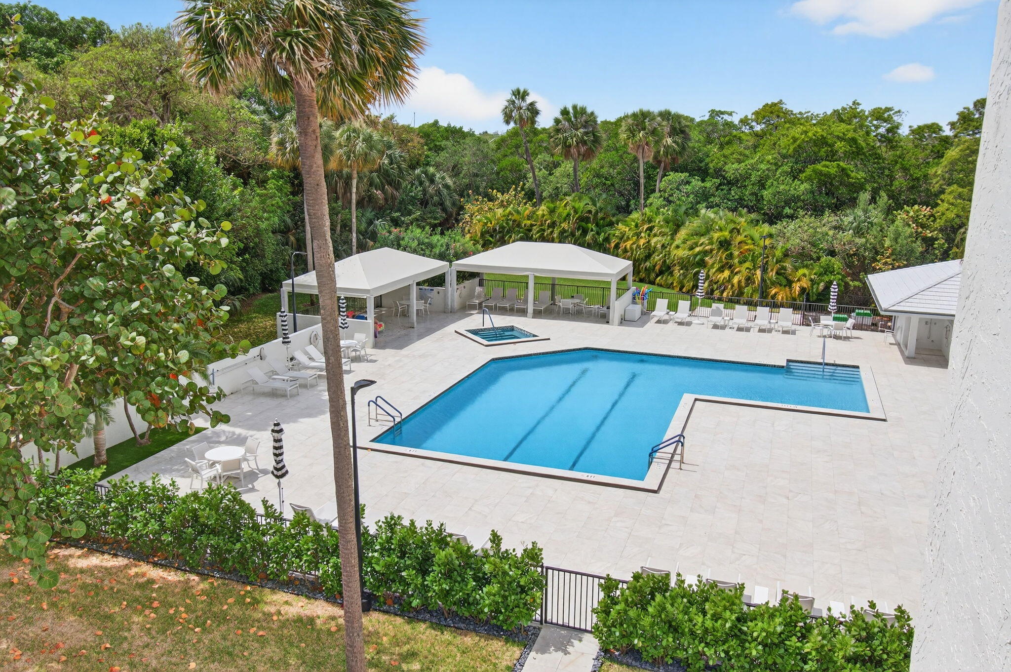 2001 N Ocean Boulevard 305