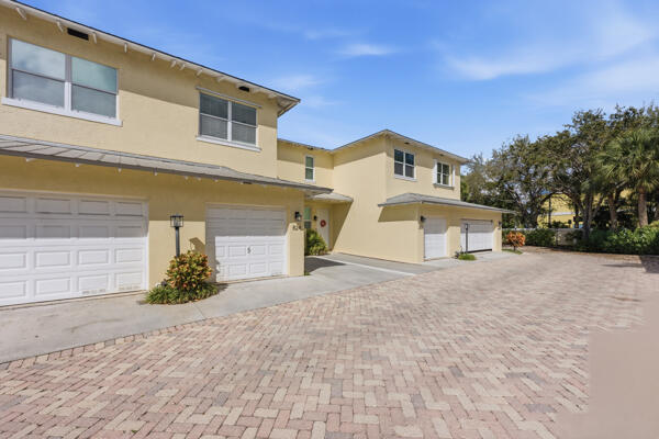 824 SE 4th Ct