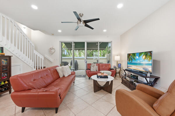 824 SE 4th Ct
