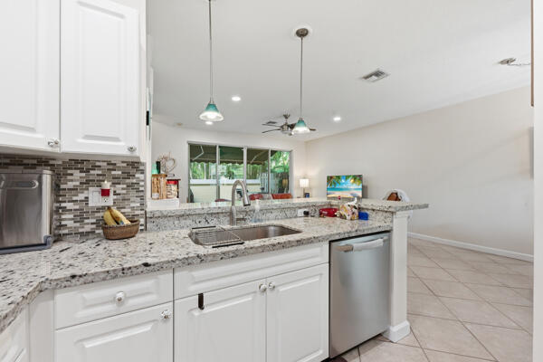 824 SE 4th Ct
