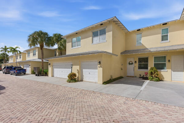 824 SE 4th Ct
