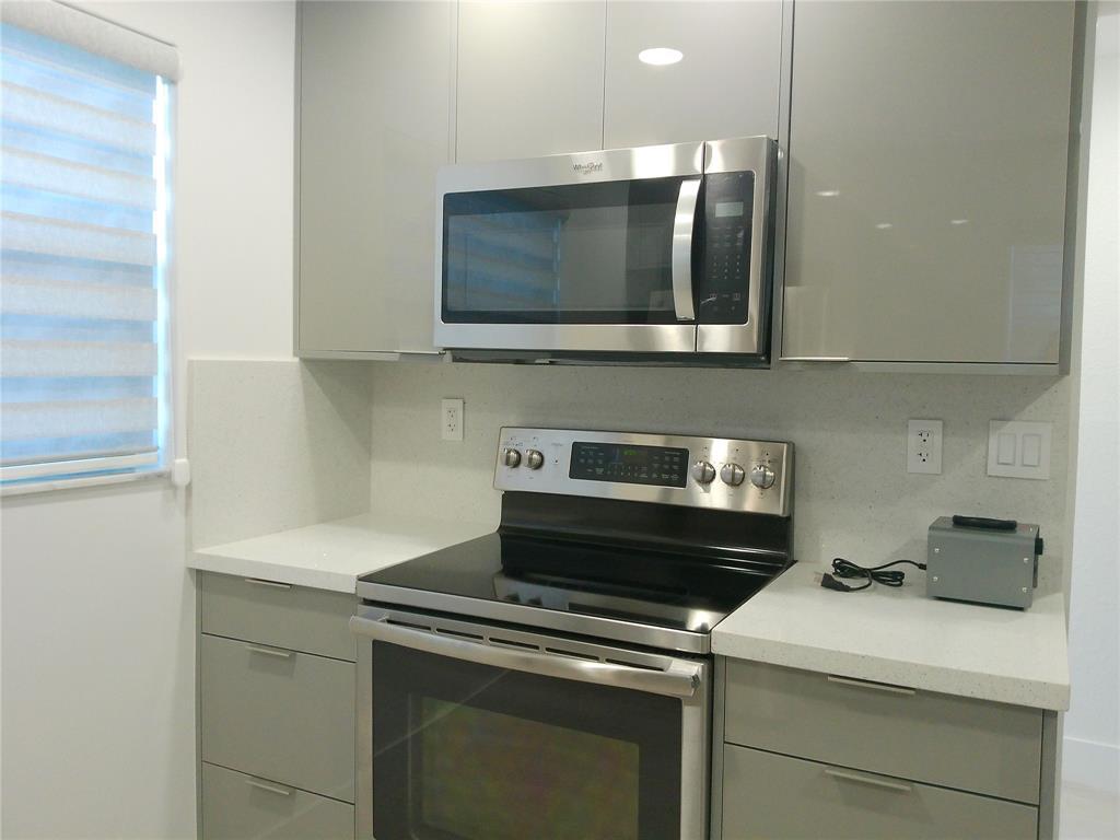 6085 N Sabal Palm Boulevard 109