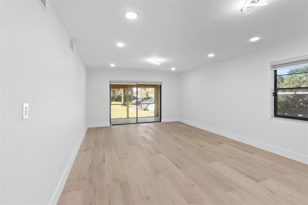6085 N Sabal Palm Boulevard 109
