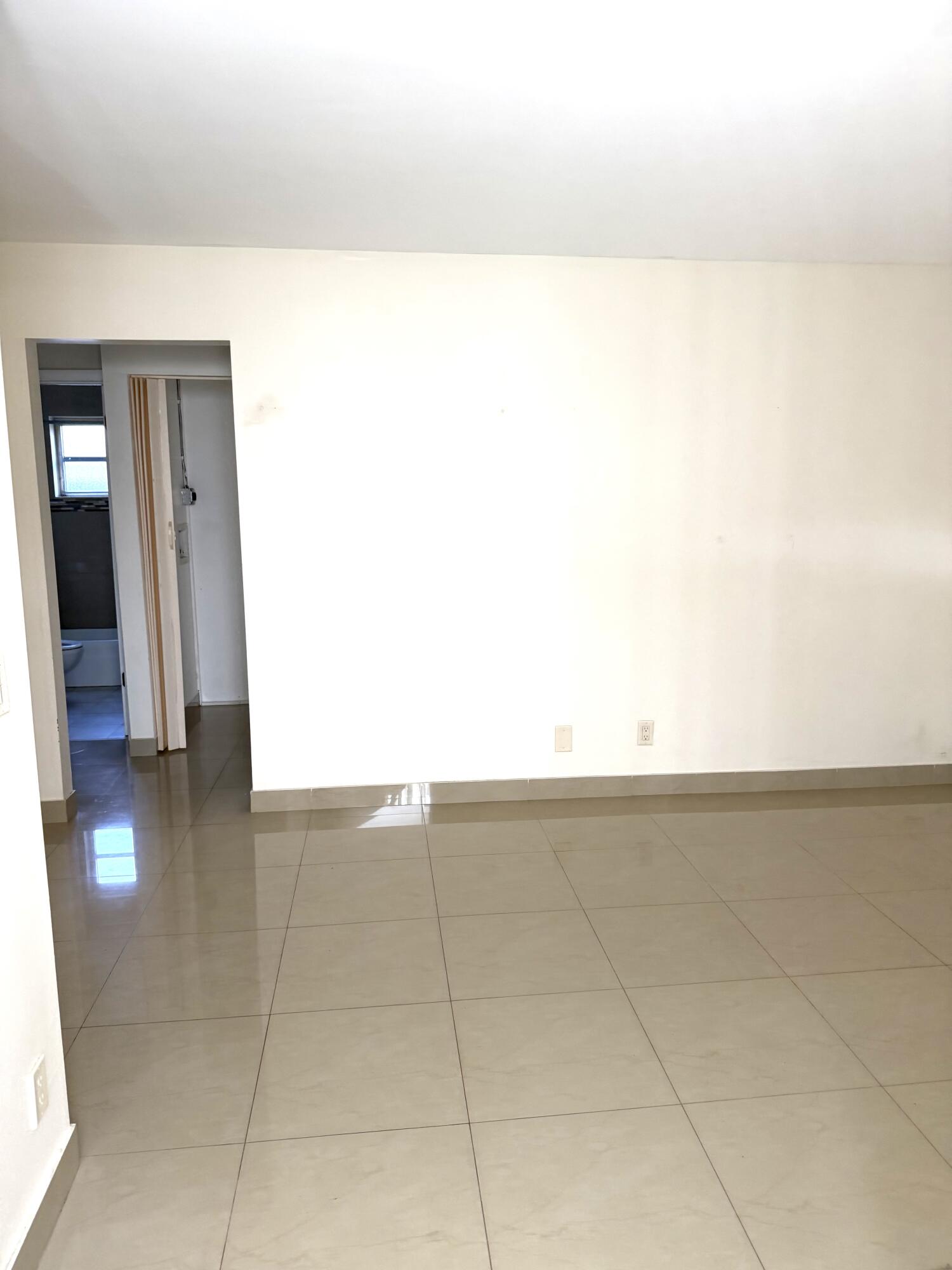 1111 N Federal Highway 1