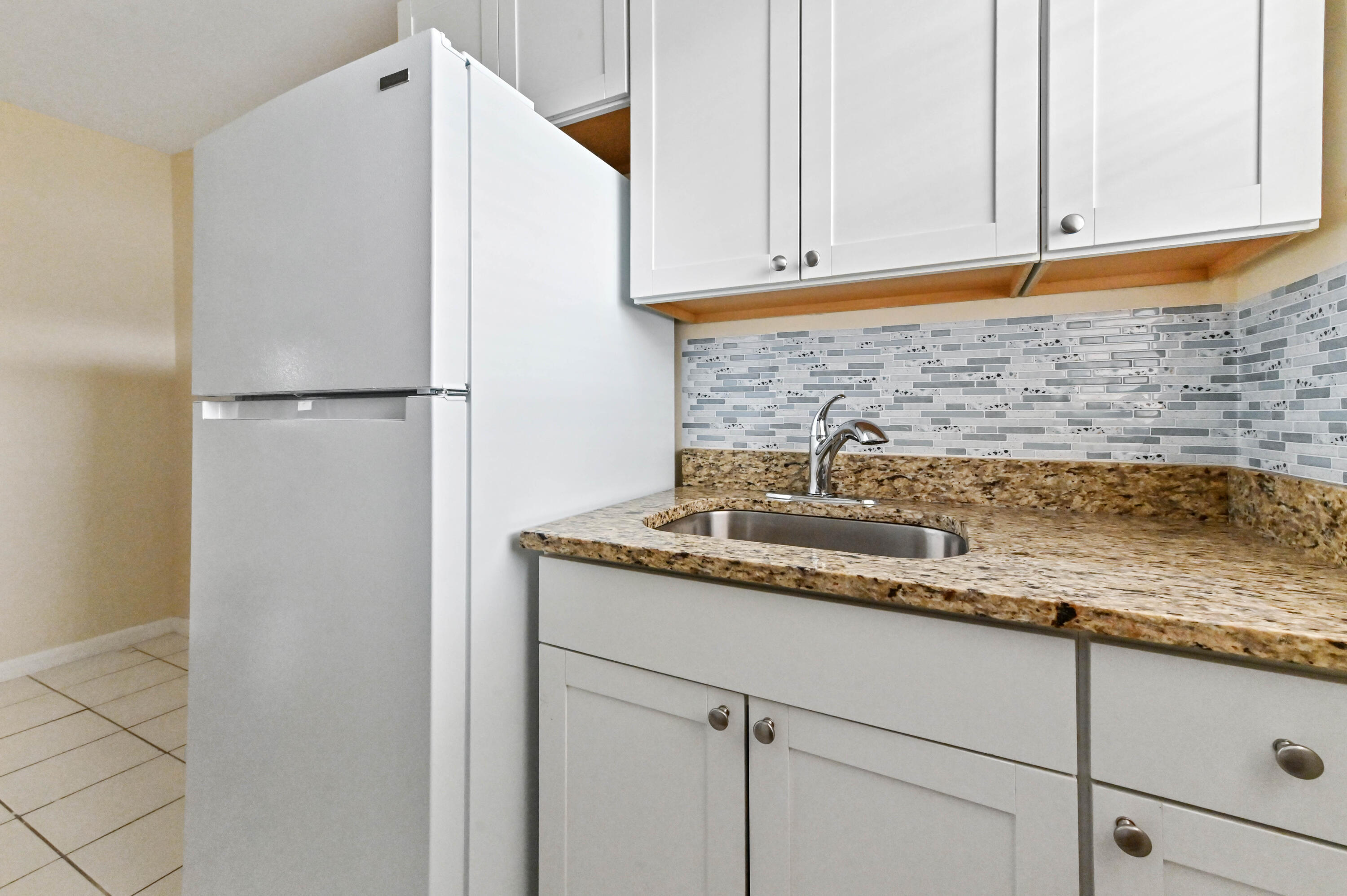 1111 N Federal Highway 4