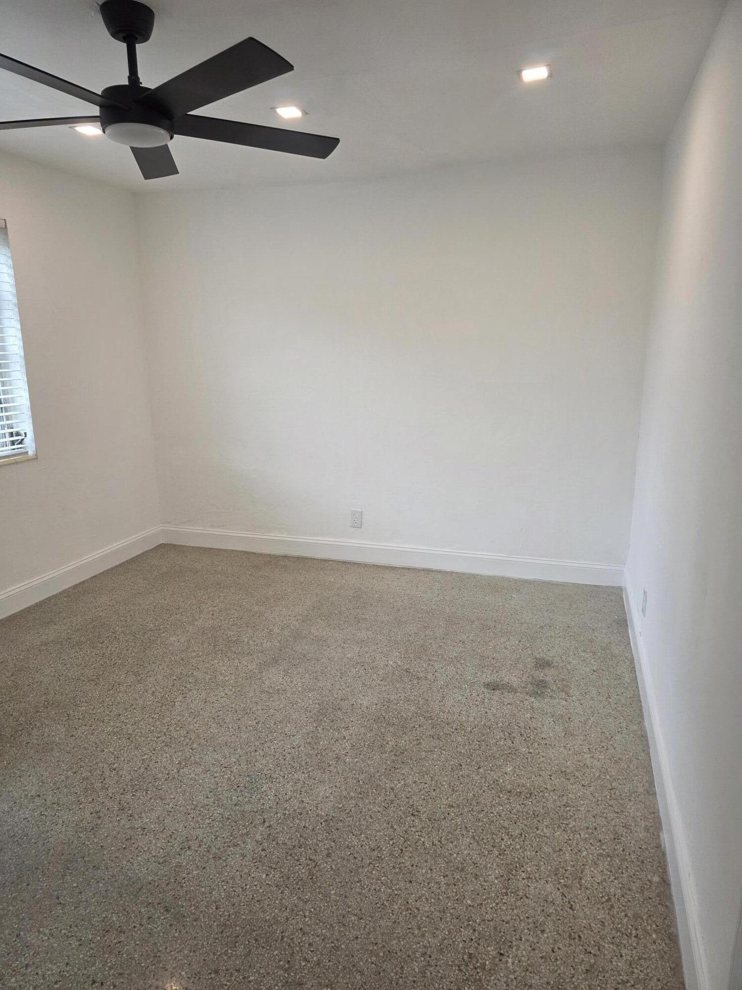 304 SE 4th Avenue 1-2