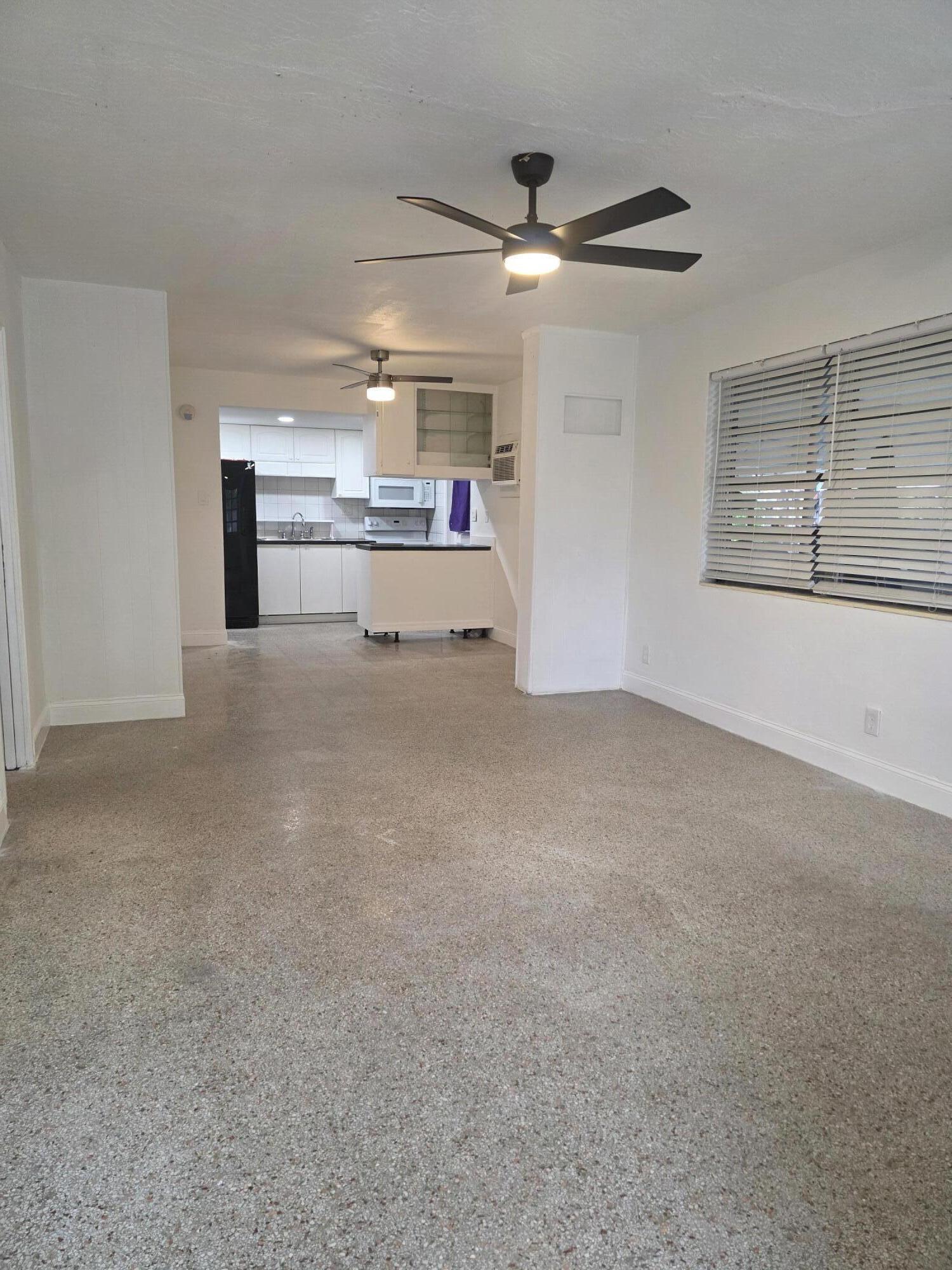 304 SE 4th Avenue 1-2