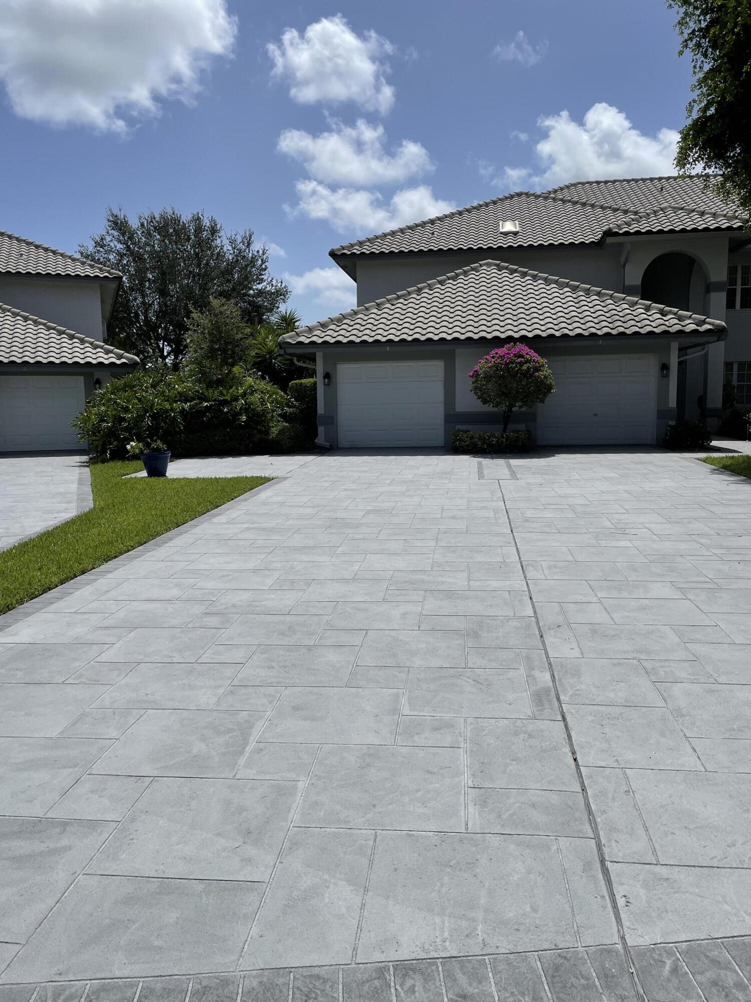 11530 Briarwood Circle 1