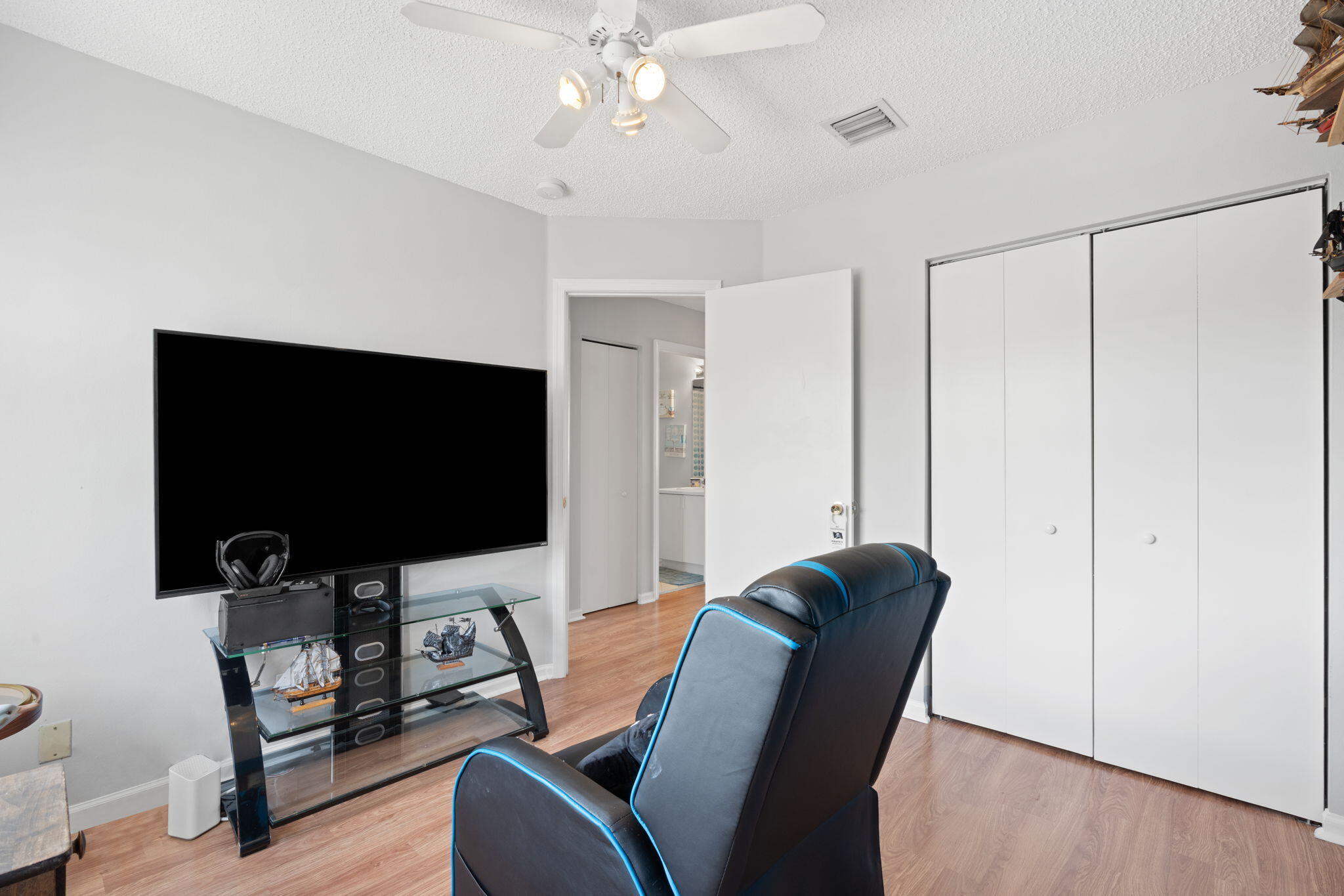 4759 SW 14th Court