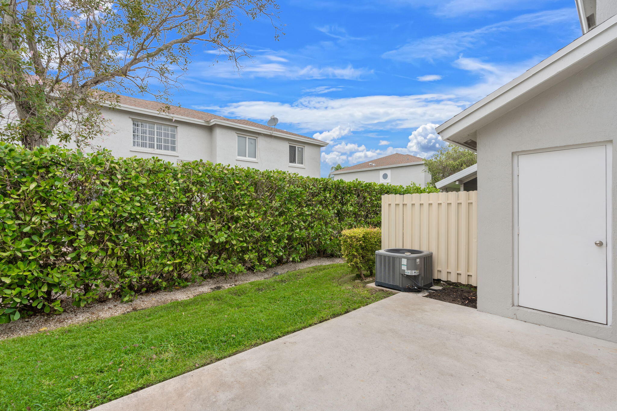 4759 SW 14th Court