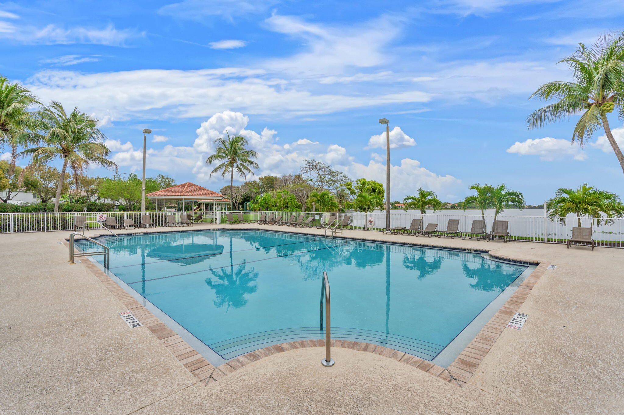 4759 SW 14th Court