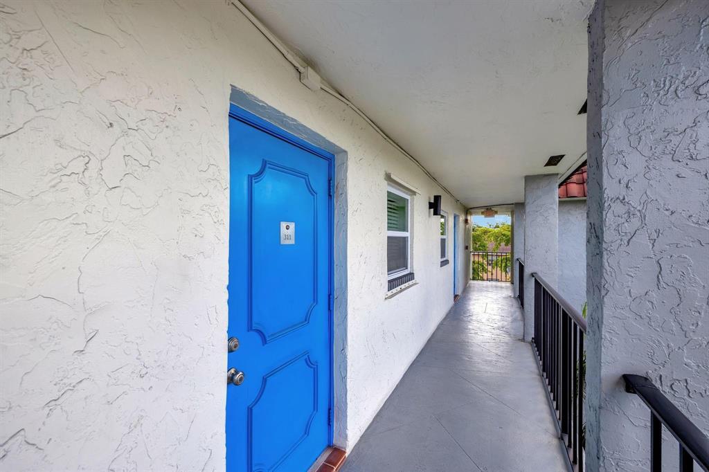 8605 W Sample Road 311