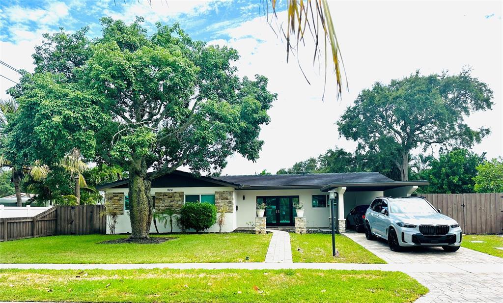 924 SW 11th Street