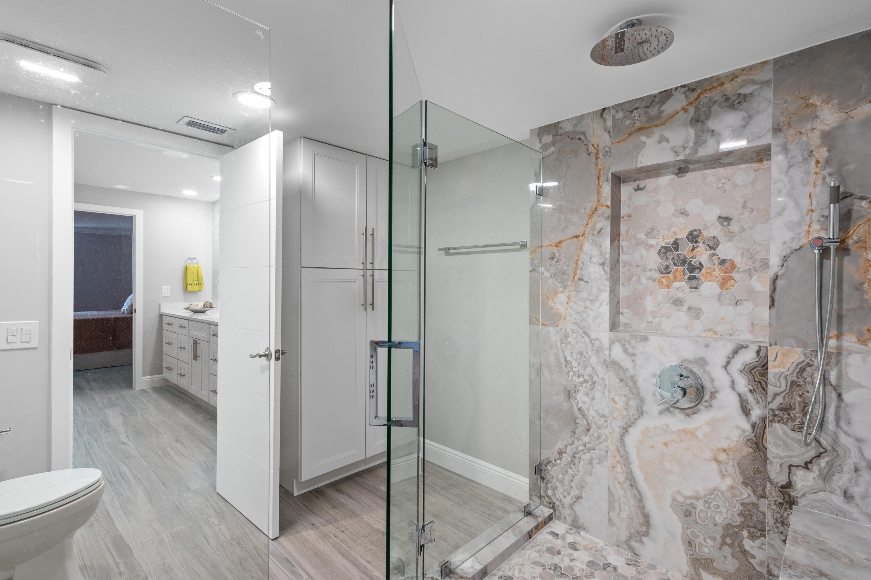 777 NE Bayshore Drive 705