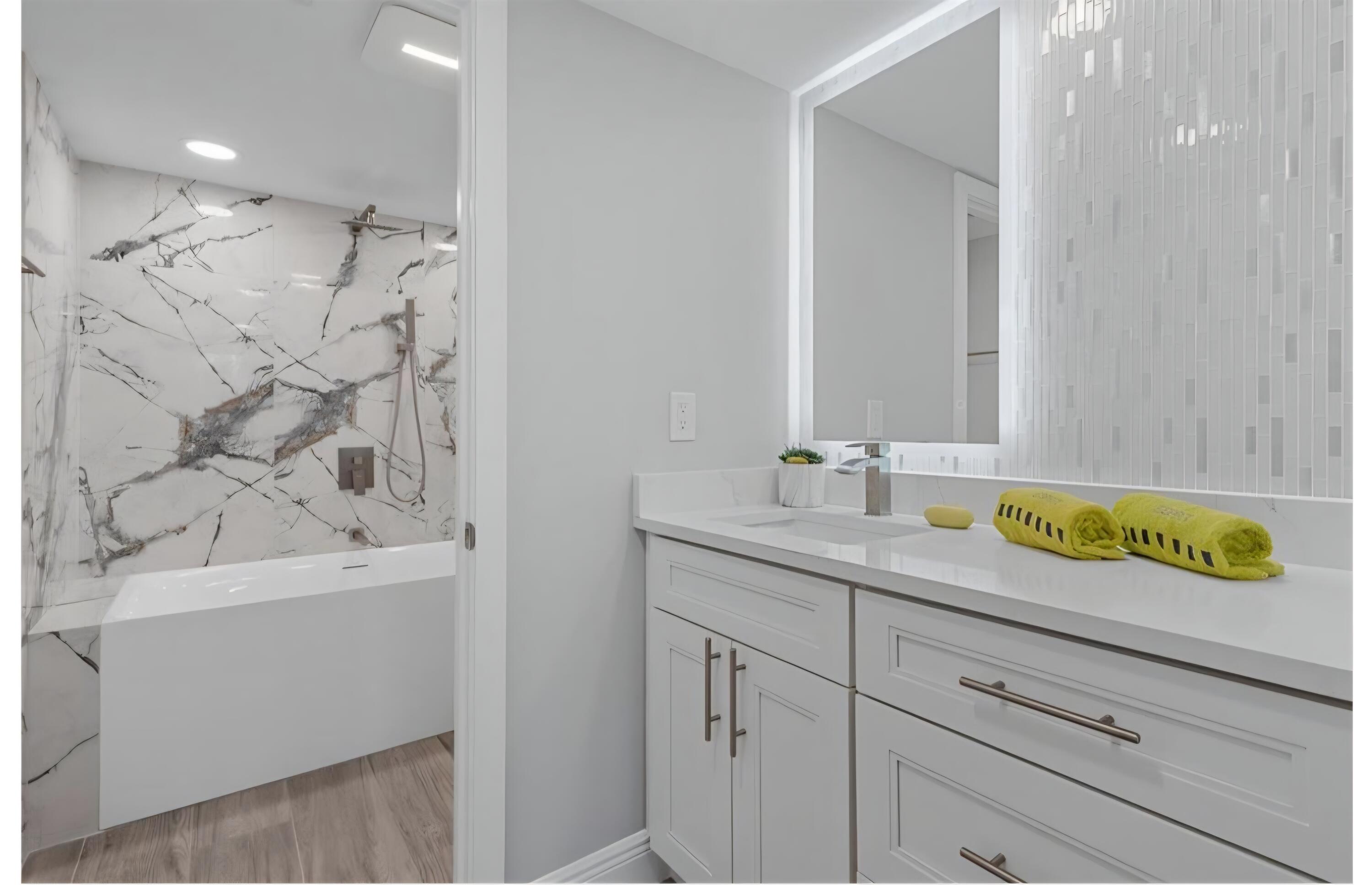 777 NE Bayshore Drive 705