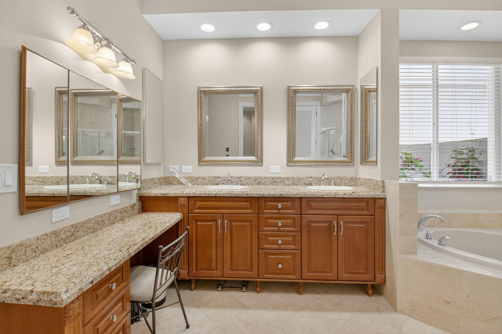 5413 Ascot Bend