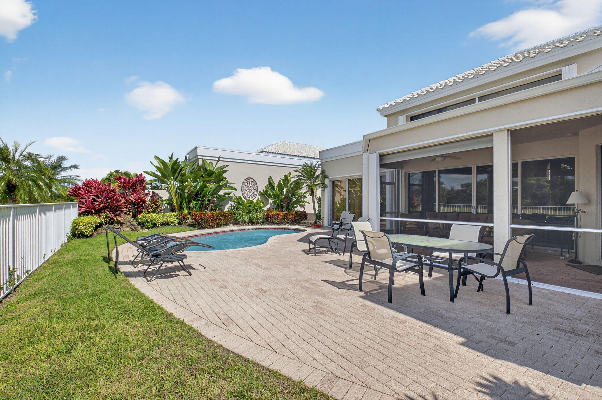 5413 Ascot Bend