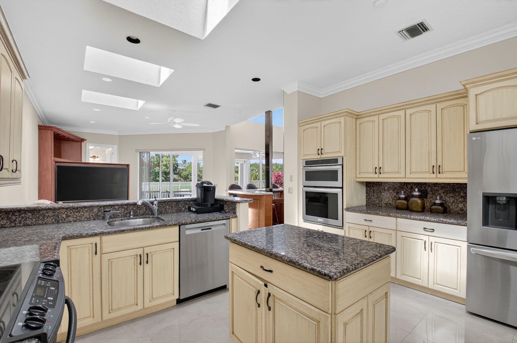 5413 Ascot Bend