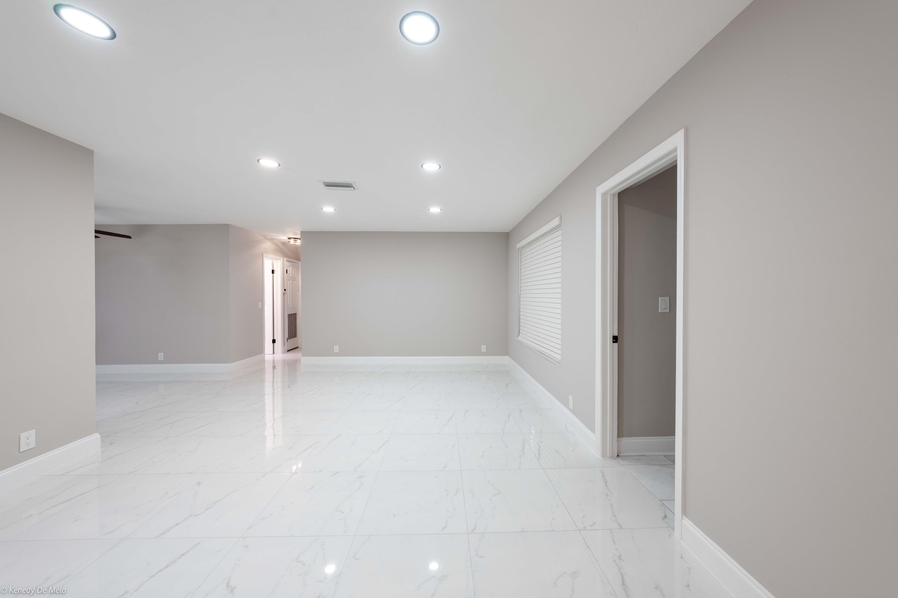 120 SW 29th Terrace