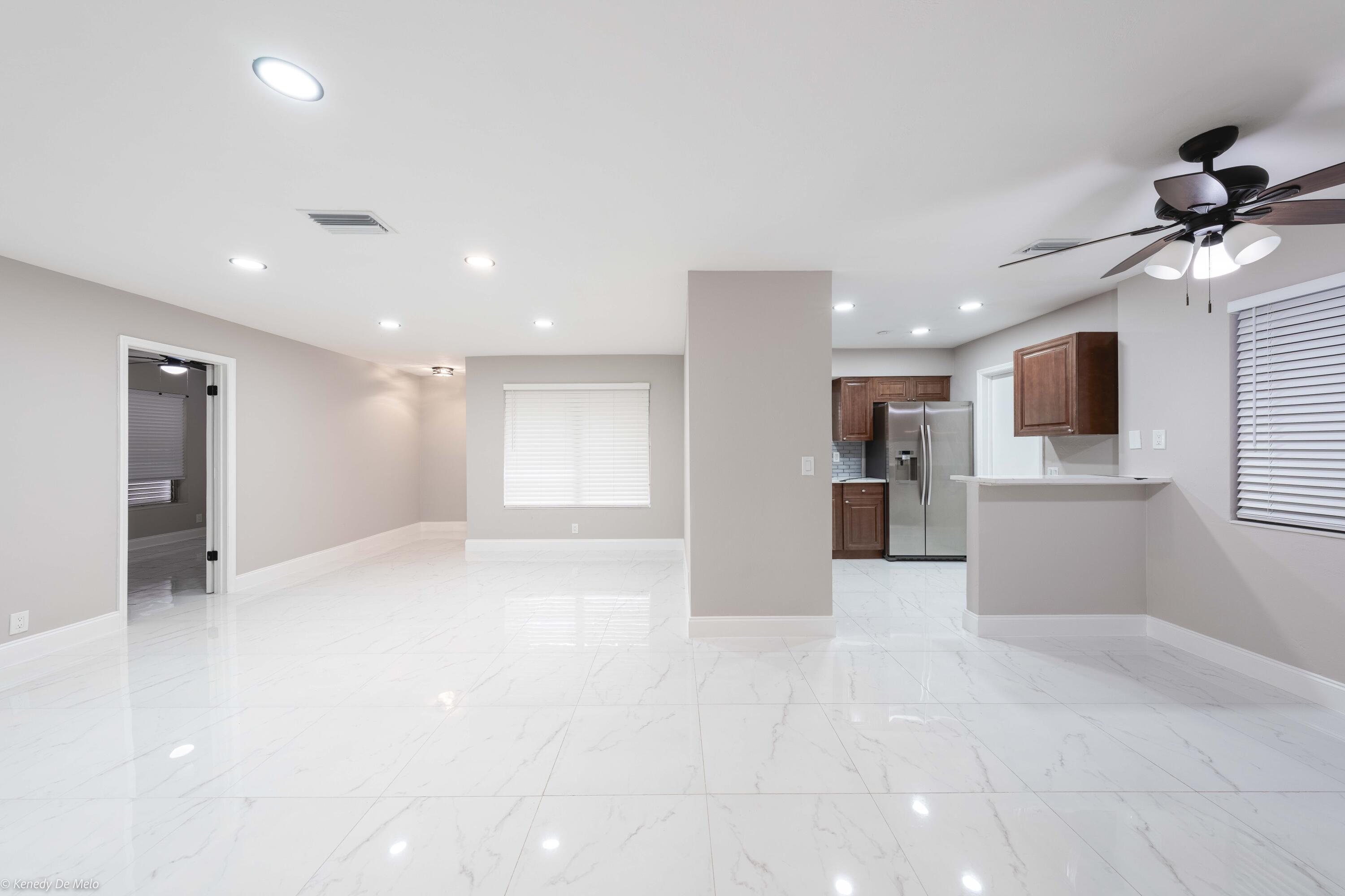 120 SW 29th Terrace