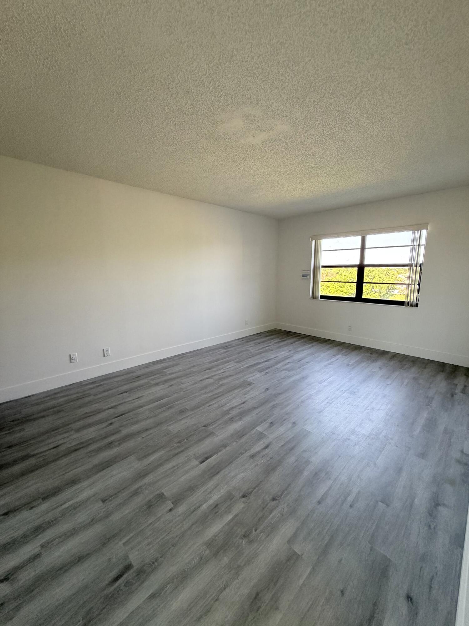 9235 SW 8th Street 512