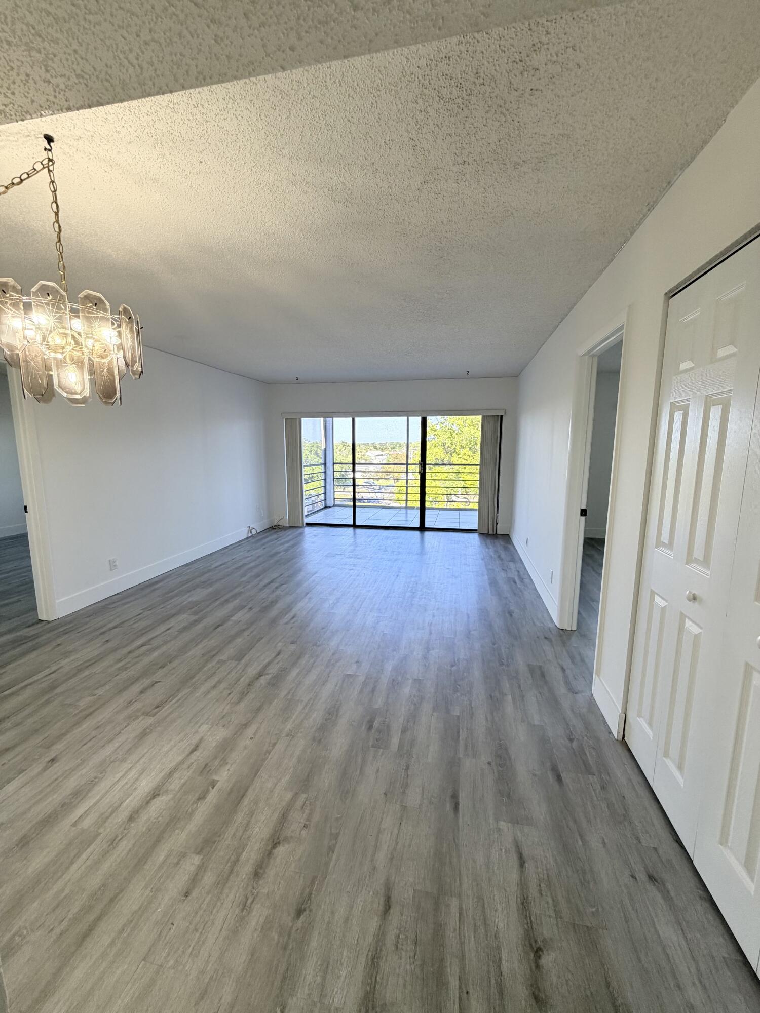 9235 SW 8th Street 512