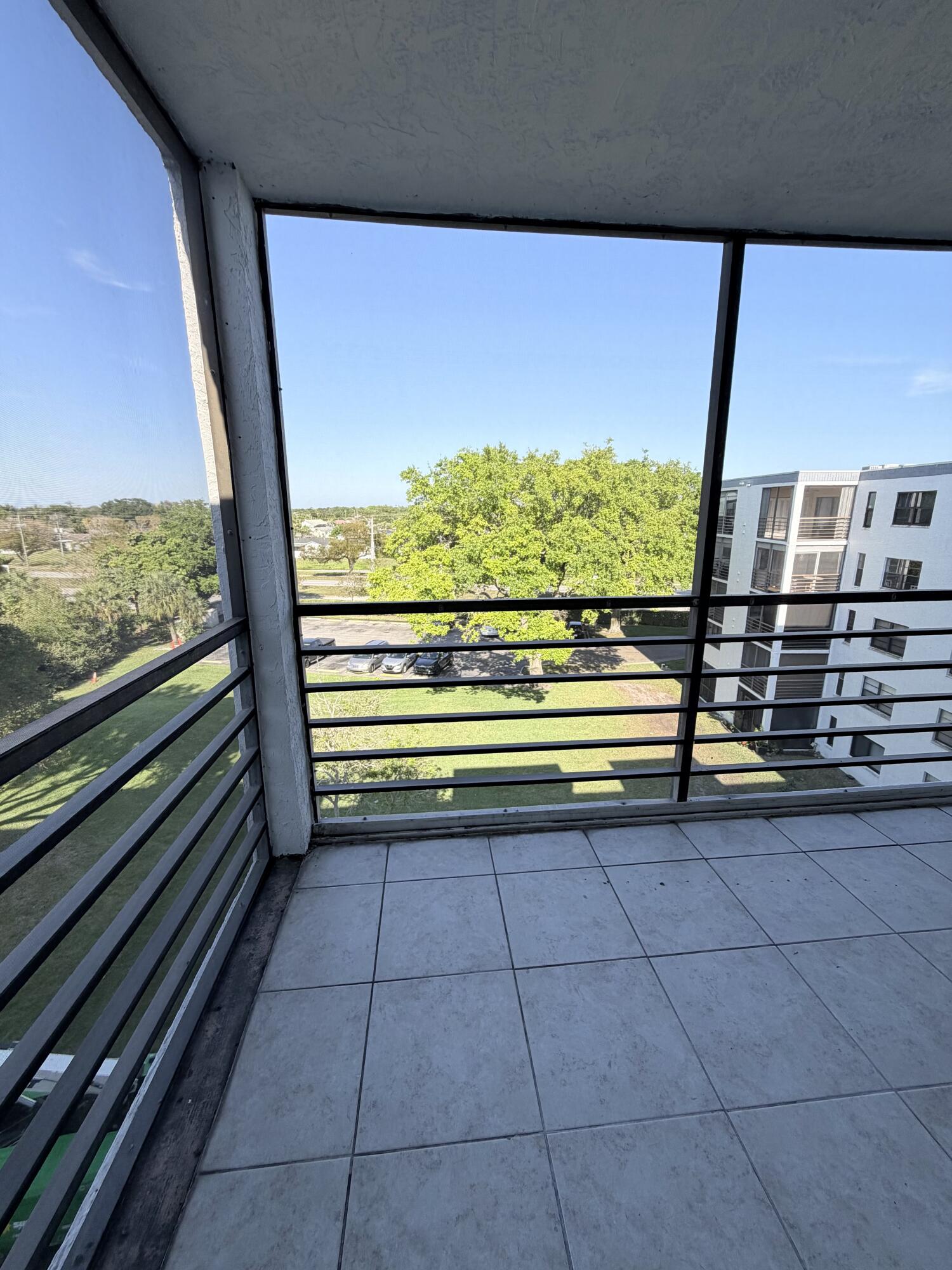 9235 SW 8th Street 512