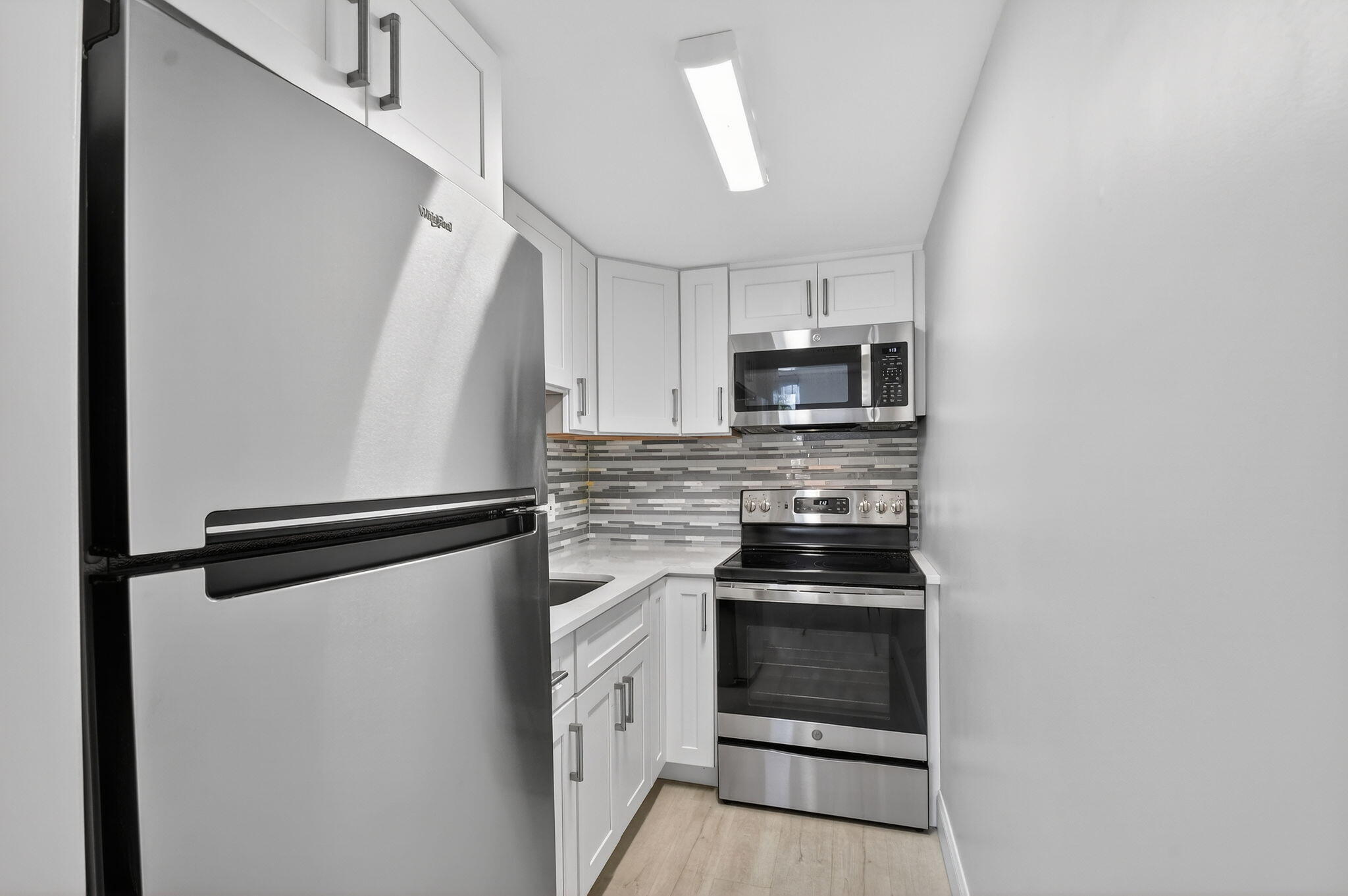 15 S Golfview Road 201
